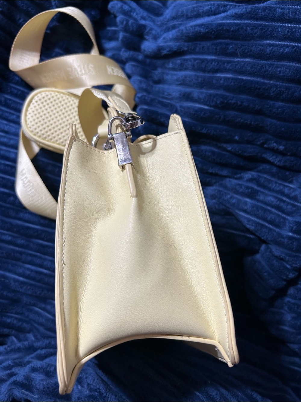 Steve Madden Bevelyn Yellow Perforated Crossbody Bag - Picture 7 of 11